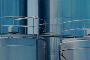 Tanks and high pressure vessels